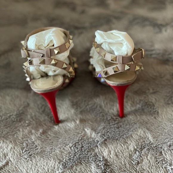 Valentino Rockstud Sandals 37 1/2 - Picture 8 of 16